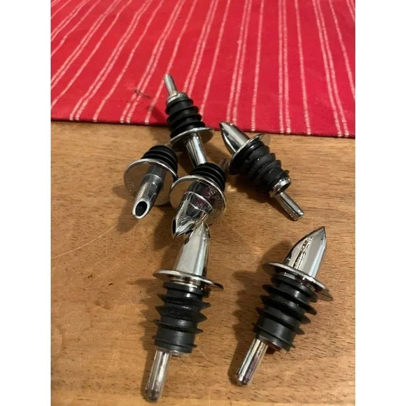 Plastic Wine Pourers (6) - Picture 1 of 4